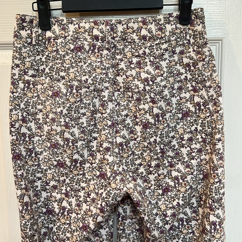 Floral print slacks. - Picture 3 of 5